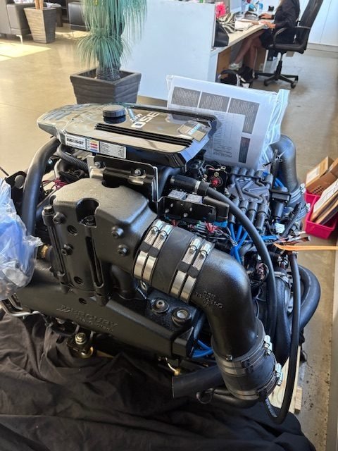 Buy Mercury MerCruiser® Quicksilver 350 MPI Bravo Engine - Image 2