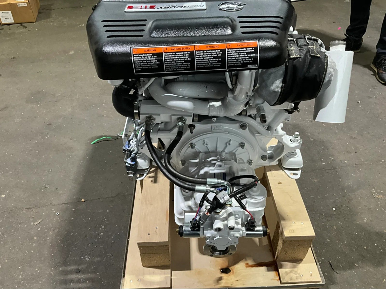 Mercury 115HP 2.0L diesel inboard Engine - Image 3